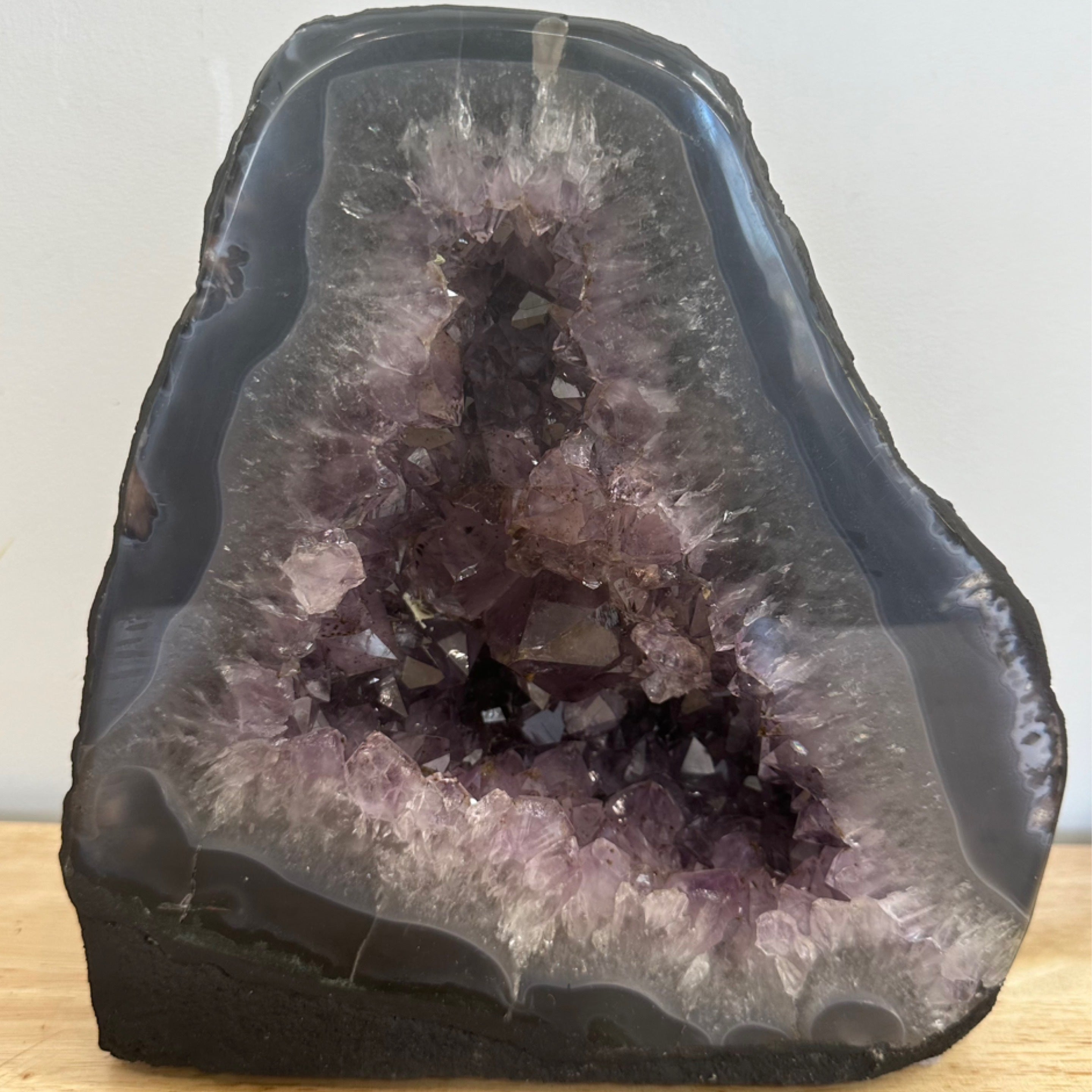 紫水晶晶洞6.96公斤– My Florist Launceston Tasmania & Metaphysical