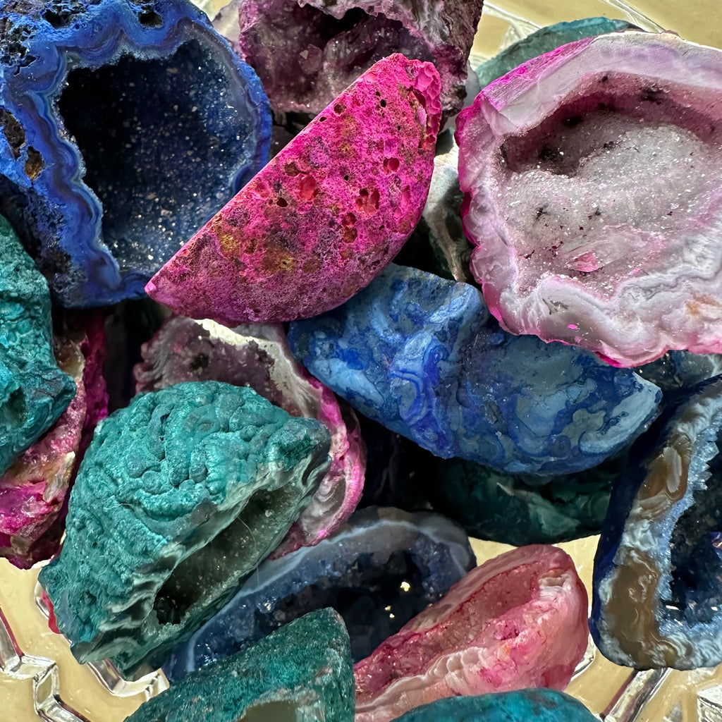 Geode Oco filled with sparkling Druzy Quartz (Colour Enhanced)