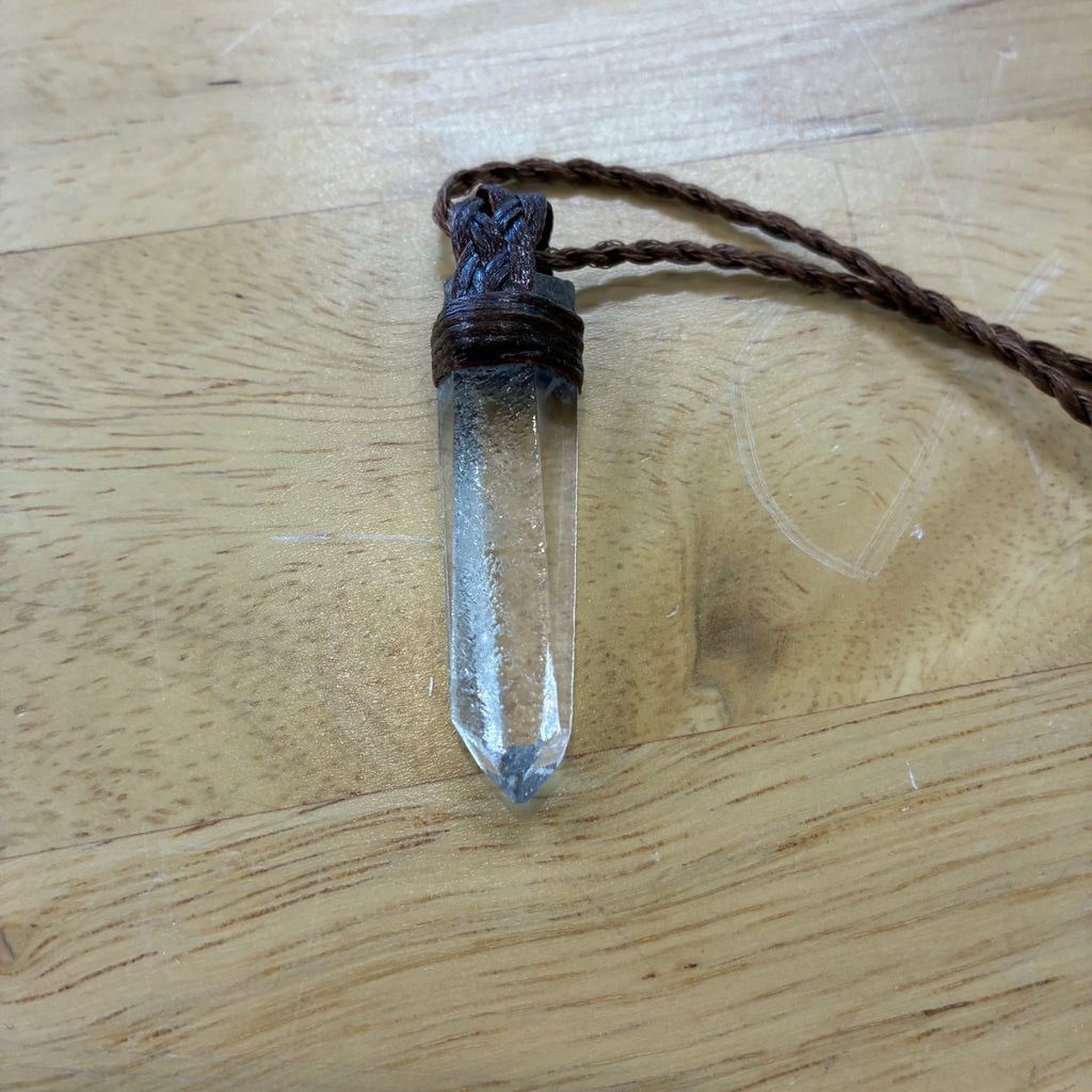 Etched Quartz Leather Necklace – Clarity, Transformation & Ancient Wisdom