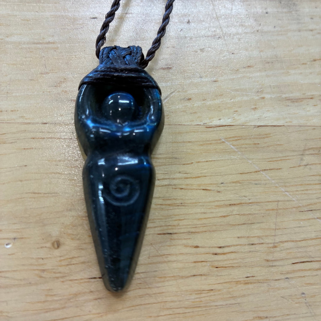 Labradorite Leather Goddess Necklace – Intuition, Protection & Feminine Strength