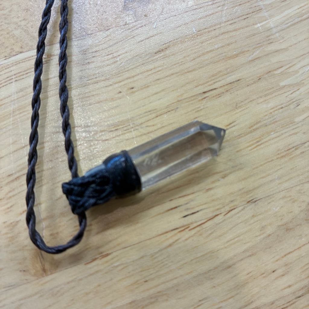 Quartz Point Leather Necklace – Clarity, Focus & Amplified Energy