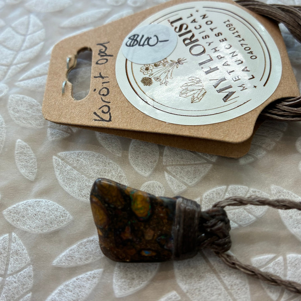 Koroit Opal Leather Necklace – Earth Wisdom, Protection & Intuitive Calm