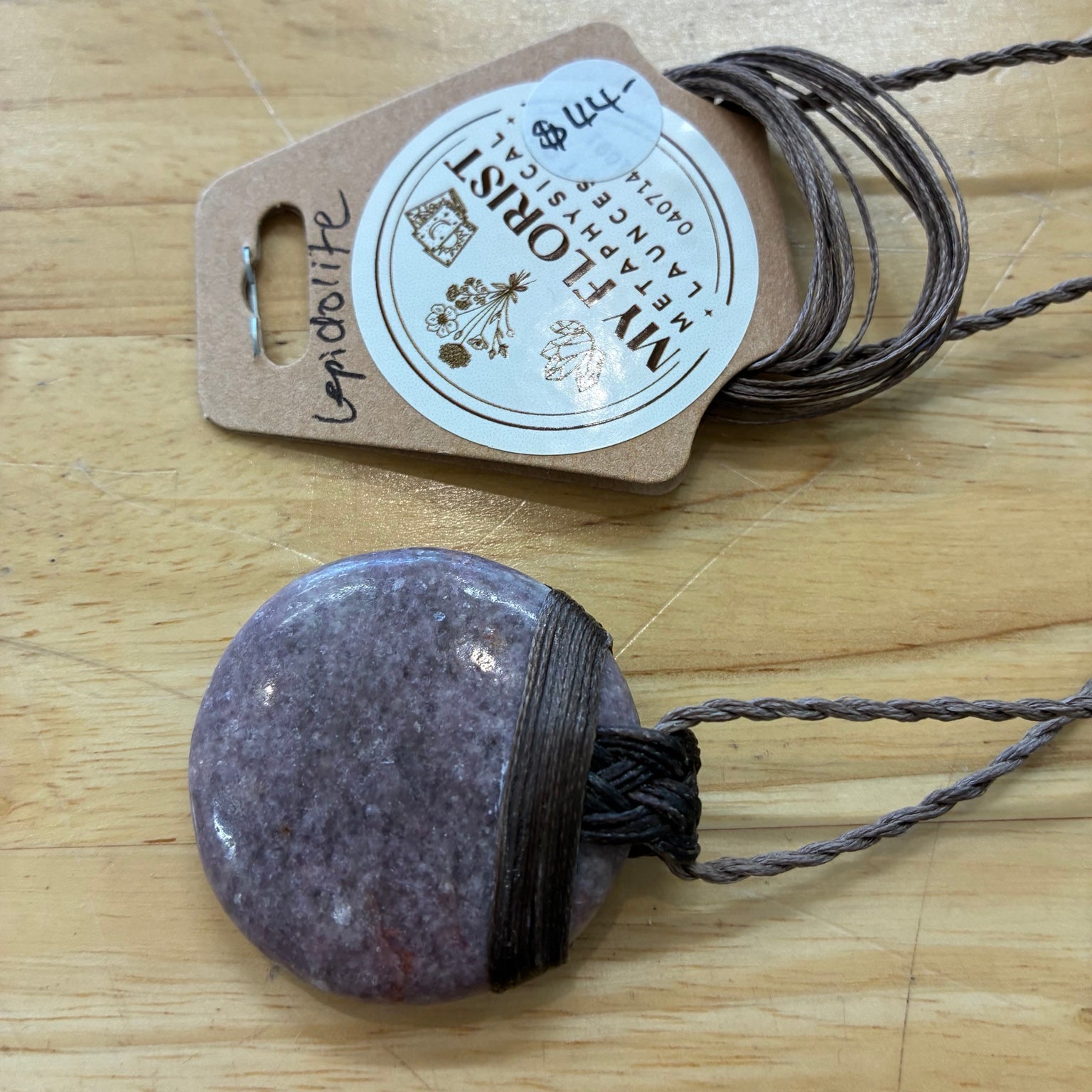 Lepidolite Leather Necklace – Calm, Emotional Balance & Gentle Support