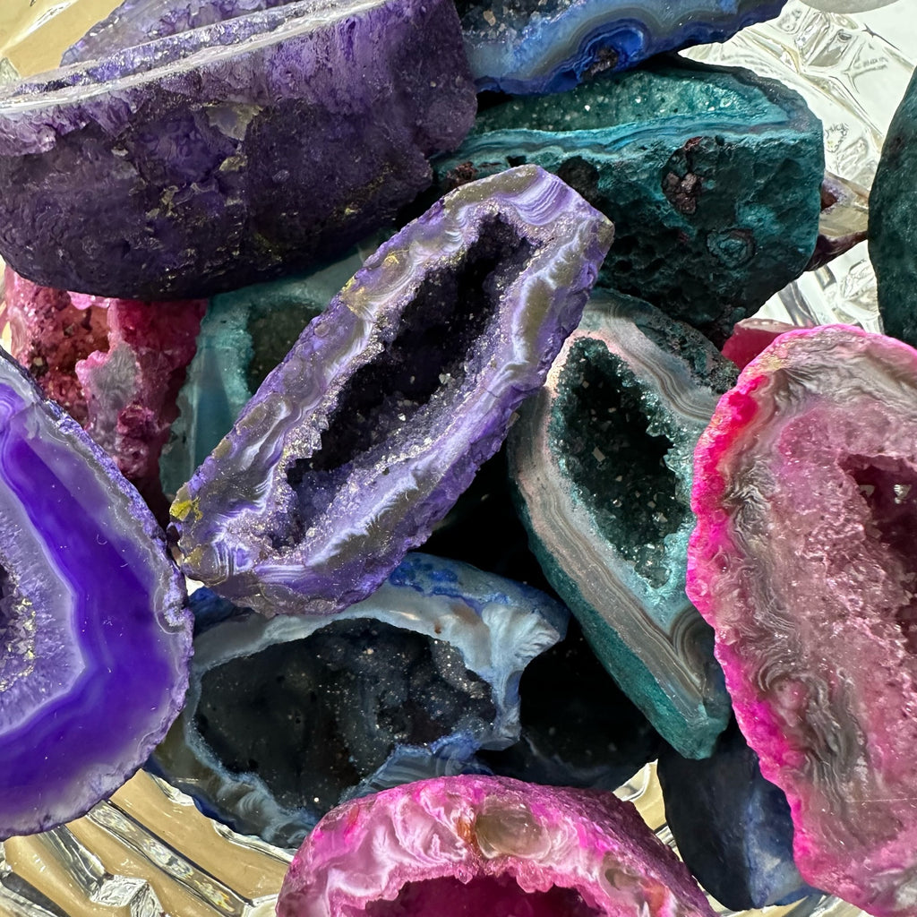 Geode Oco filled with sparkling Druzy Quartz (Colour Enhanced)