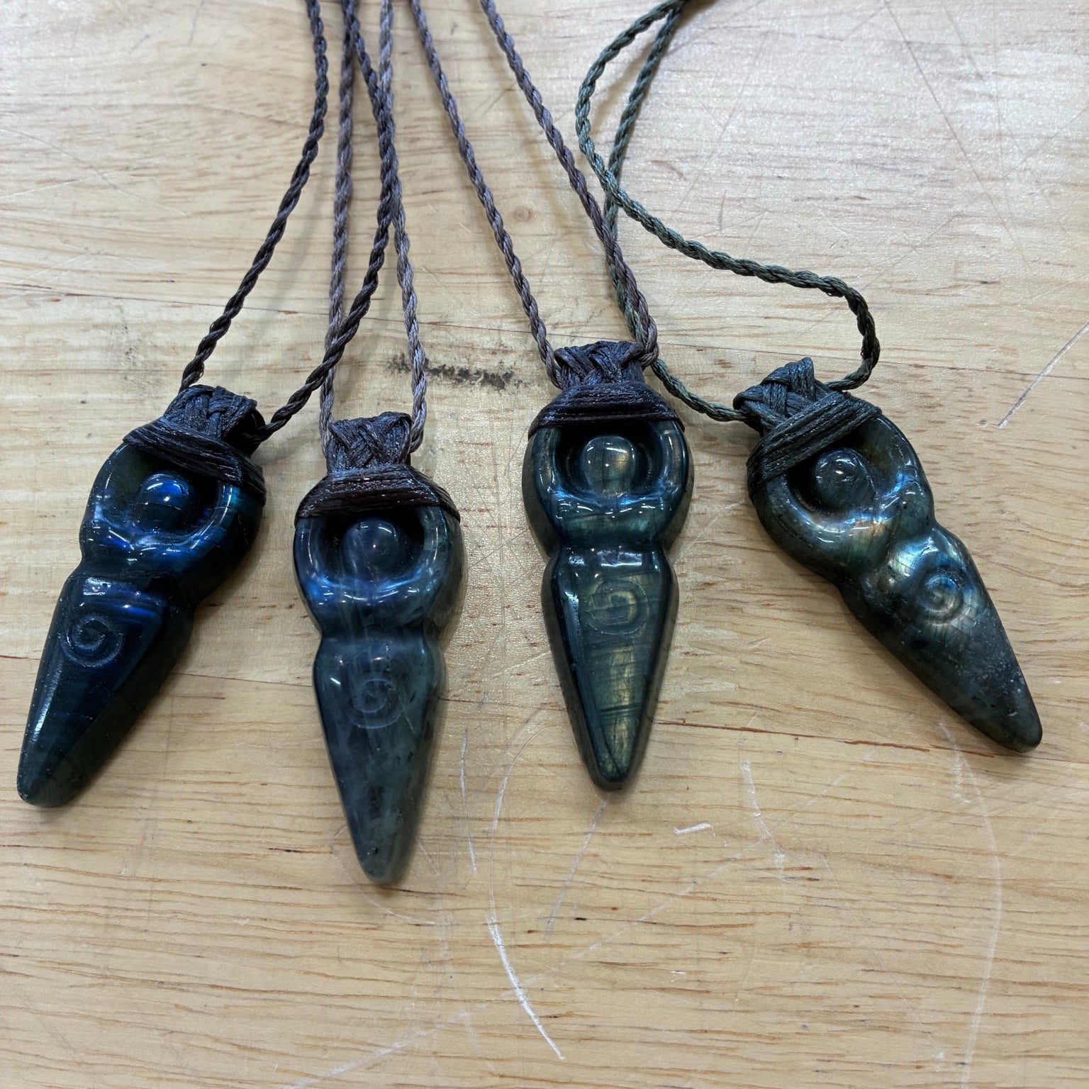 Labradorite Leather Goddess Necklace – Intuition, Protection & Feminine Strength
