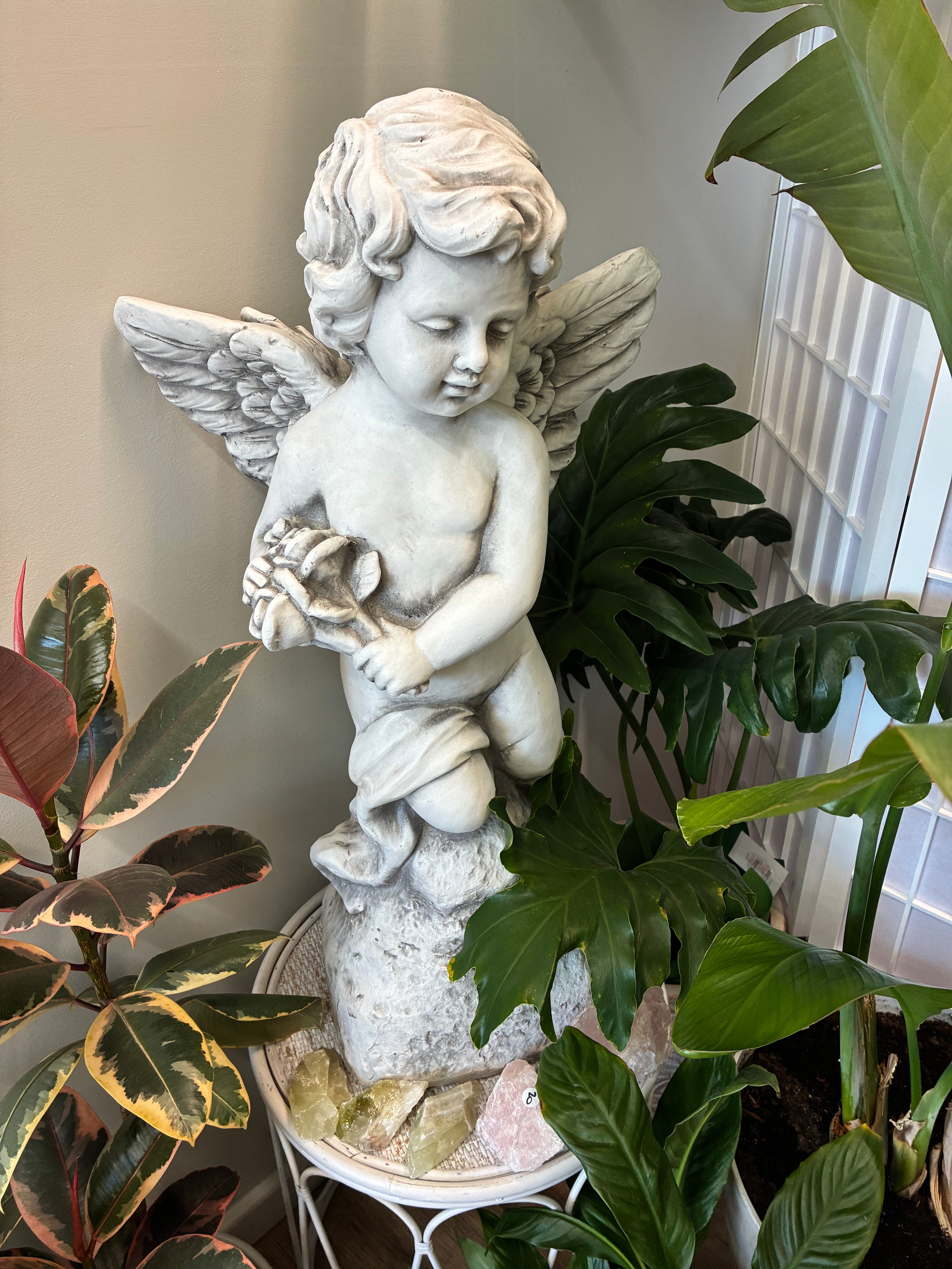 Figurine Angel with Flowers