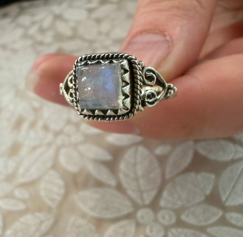 Rainbow Moonstone Square Ring – Intuition, New Beginnings & Emotional Balance (AU O / US 7)