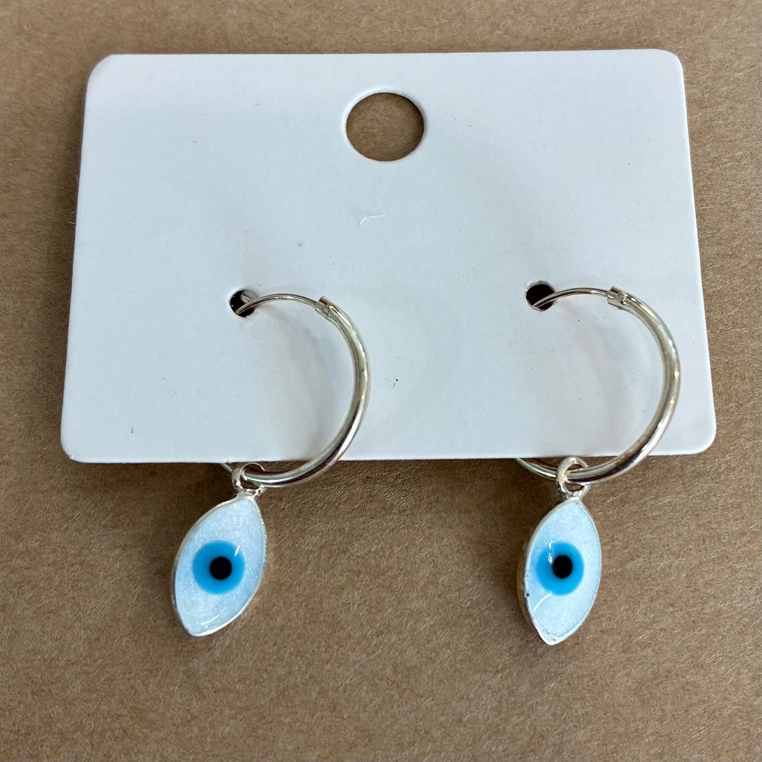 नीली आँख / बुरी नज़र से सुरक्षा के लिए स्टर्लिंग सिल्वर इयररिंग्स