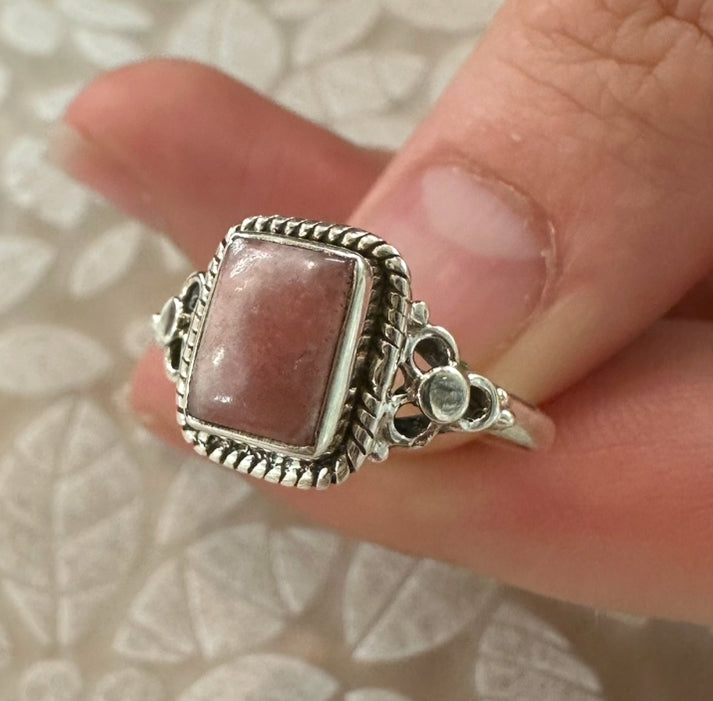 Rhodonite Rectangle Ring – Compassion, Balance & Emotional Healing (AU Q / US 8)
