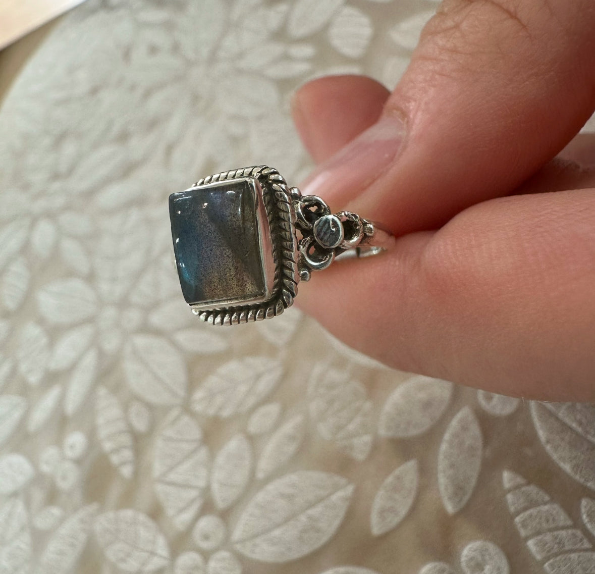 Labradorite Oblong Ring – Intuition, Protection & Transformation (AU L / US 6)