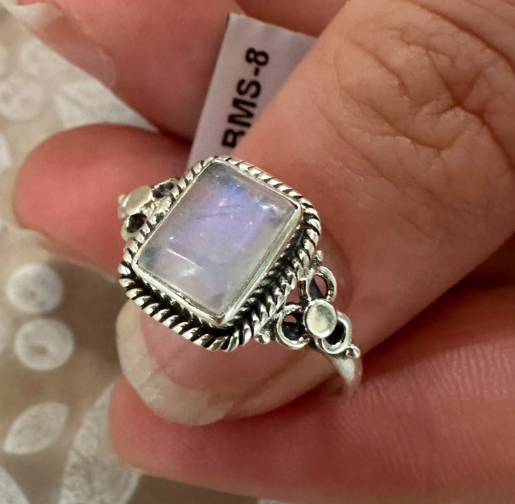 Rainbow Moonstone Oblong Ring – Intuition, New Beginnings & Emotional Balance (AU Q / US 8)