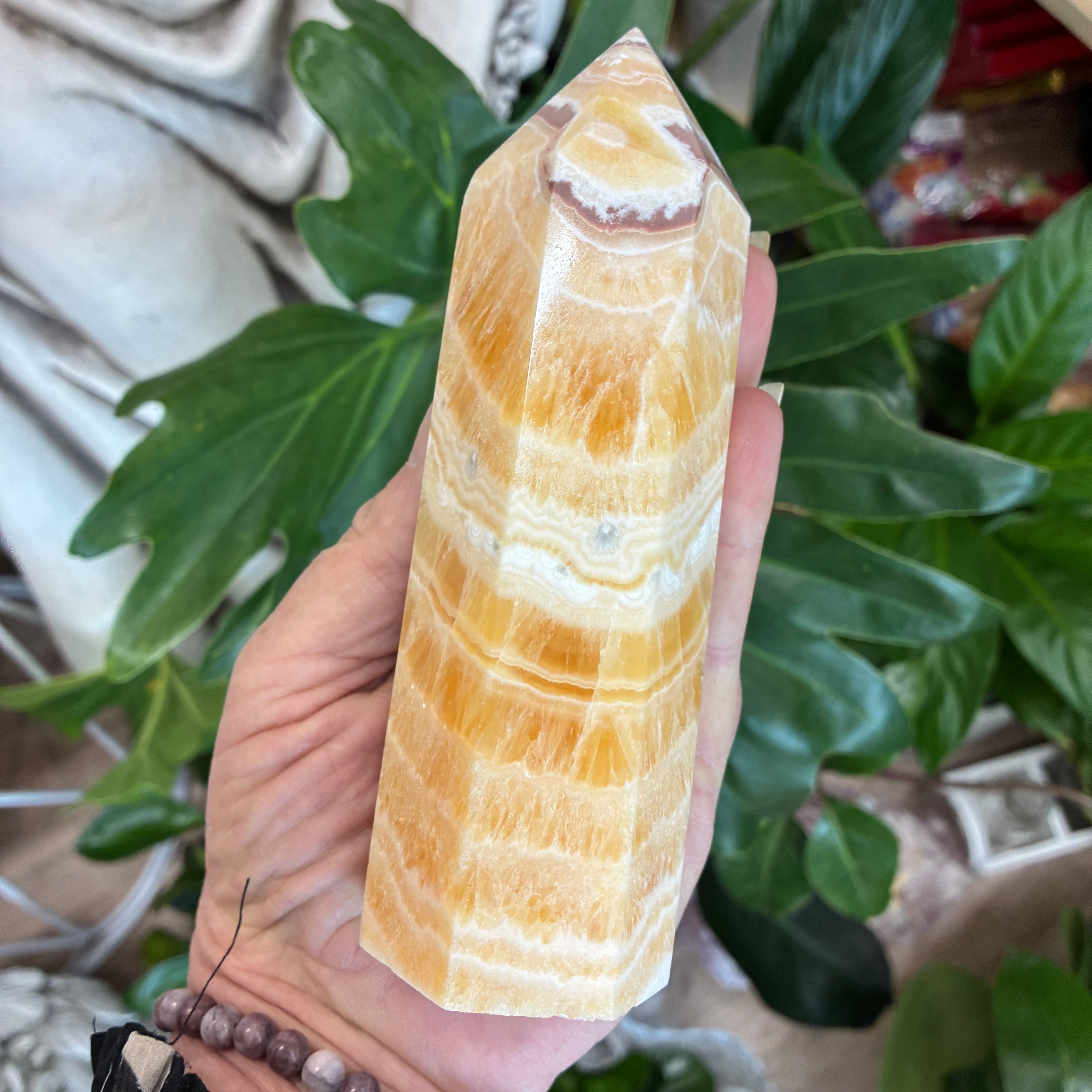 Yellow Banded Calcite Generator 0.495kg