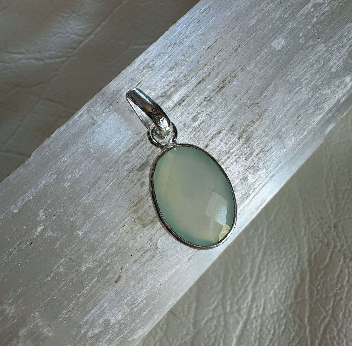 Green Chalcedony Faceted Oval Pendant Necklace: 925 Sterling Silver