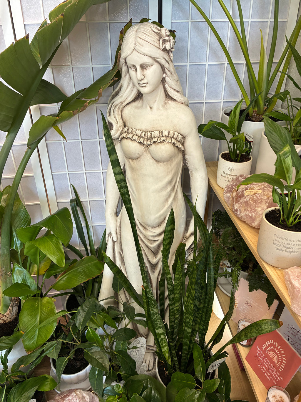 Figurine Lady Springtime