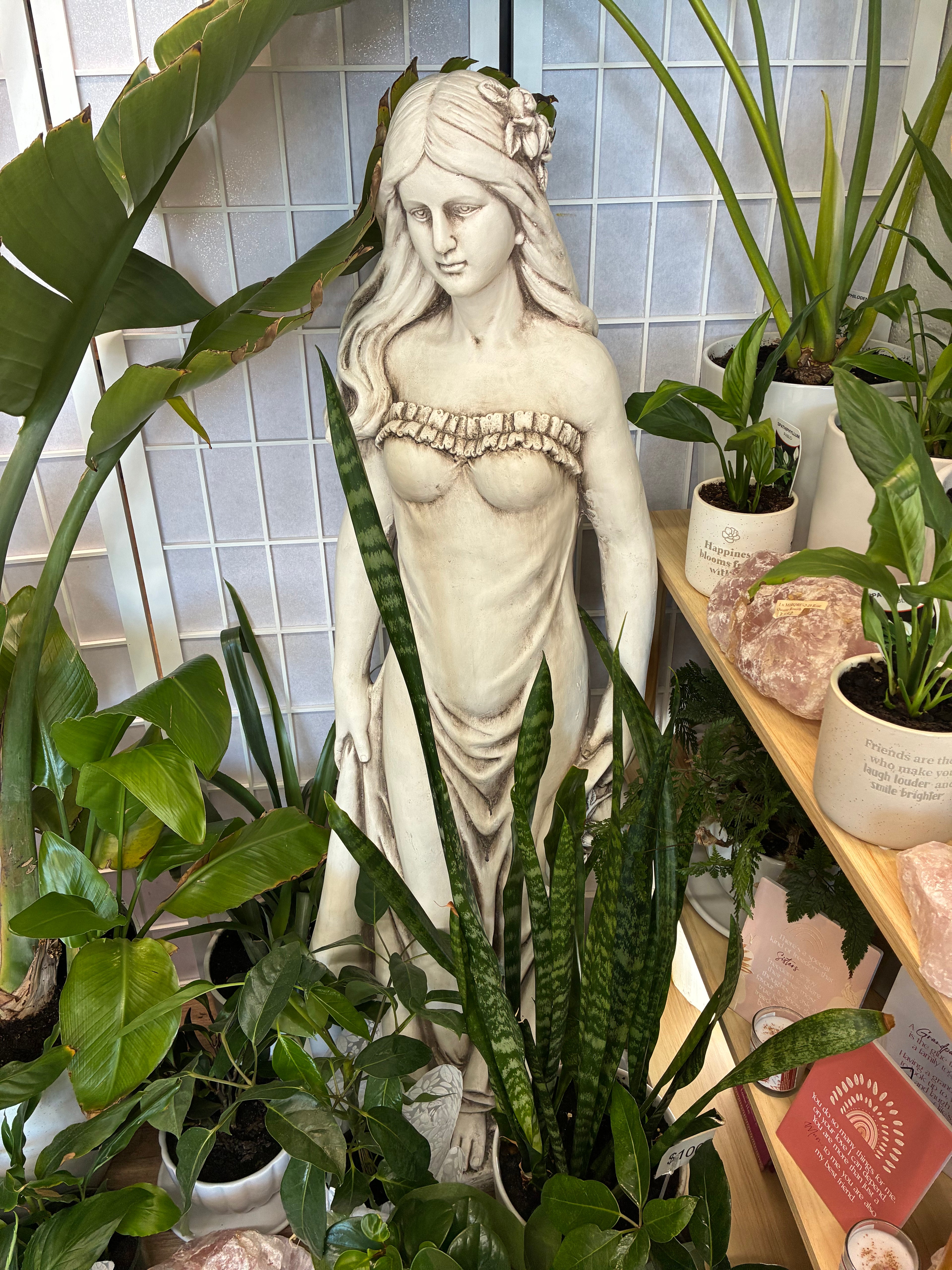 Figurine Lady Springtime