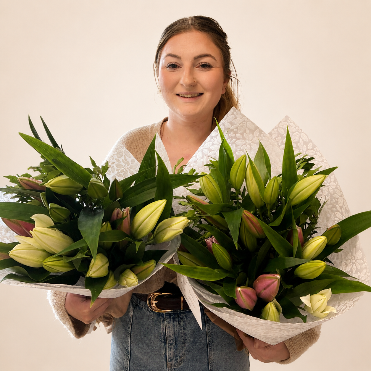 Lily Bouquet (White or Pink)