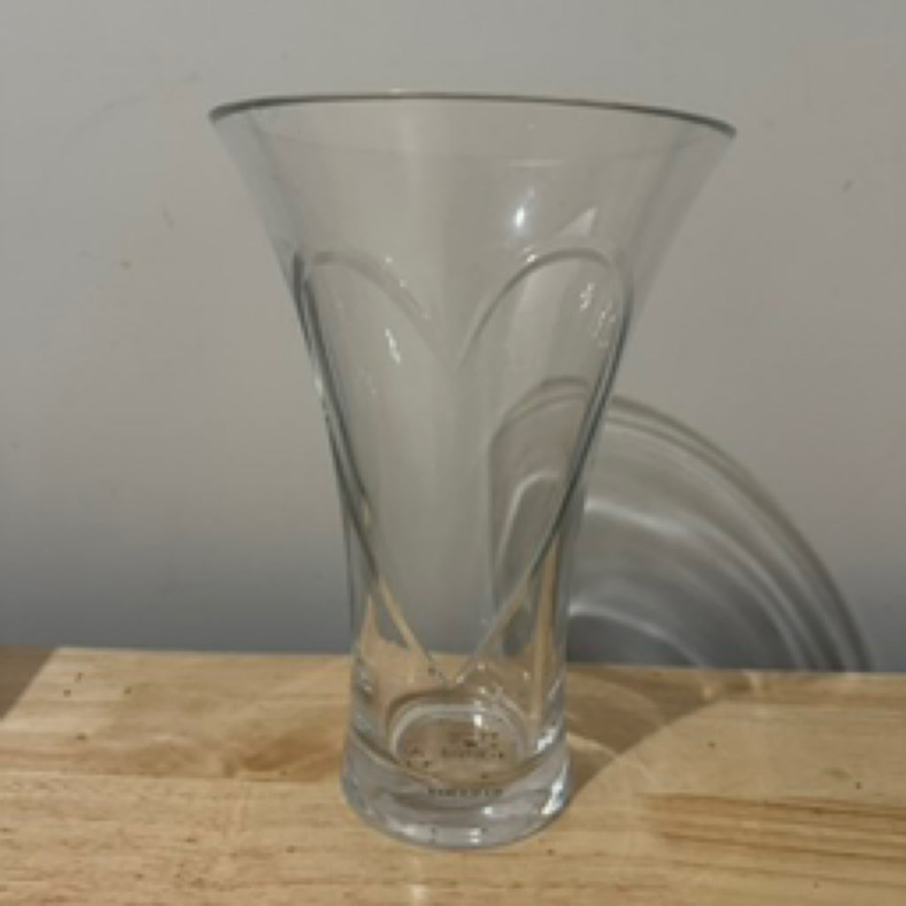 the glass vase showing the heart image