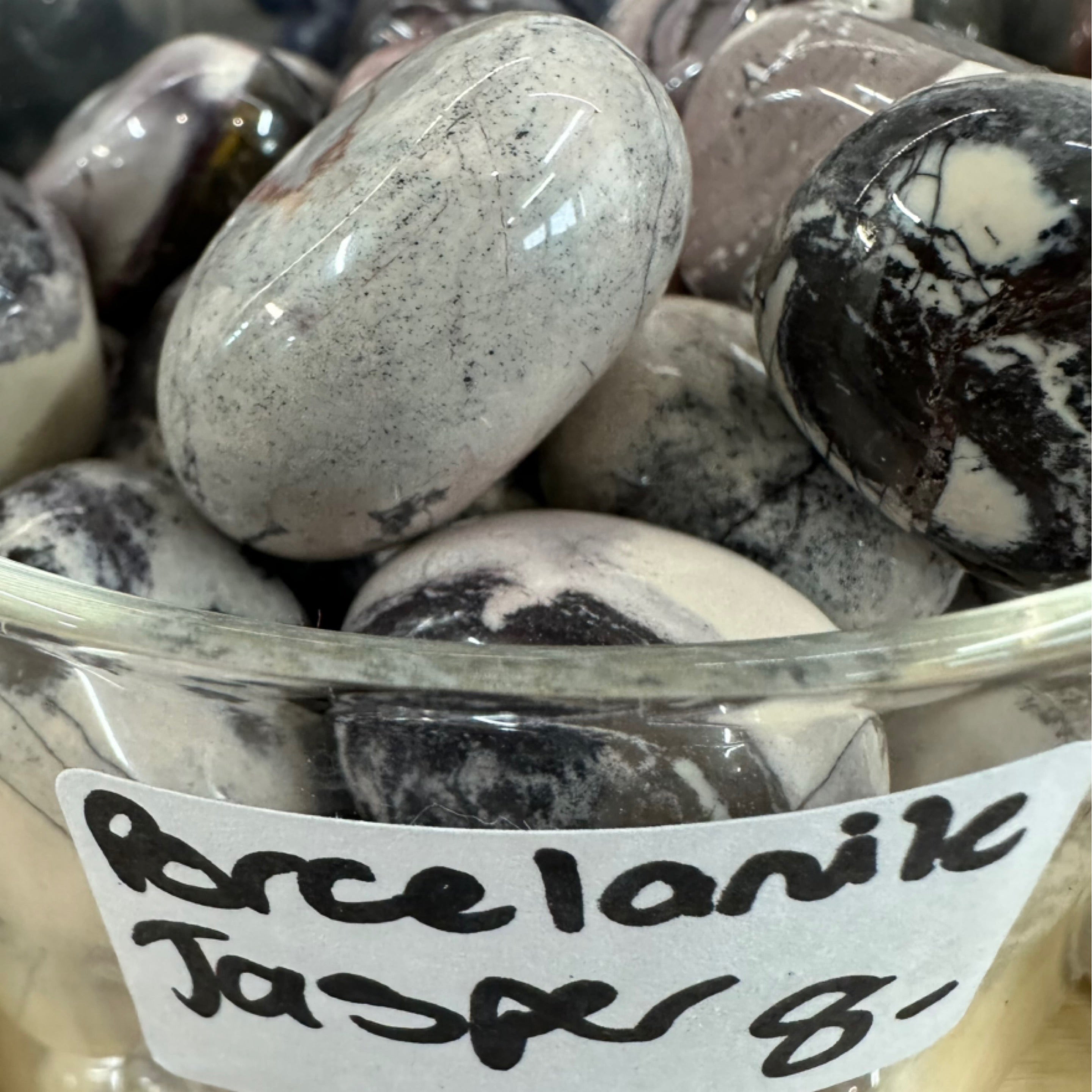 पोर्सिलेन जैस्पर टम्बल स्टोन