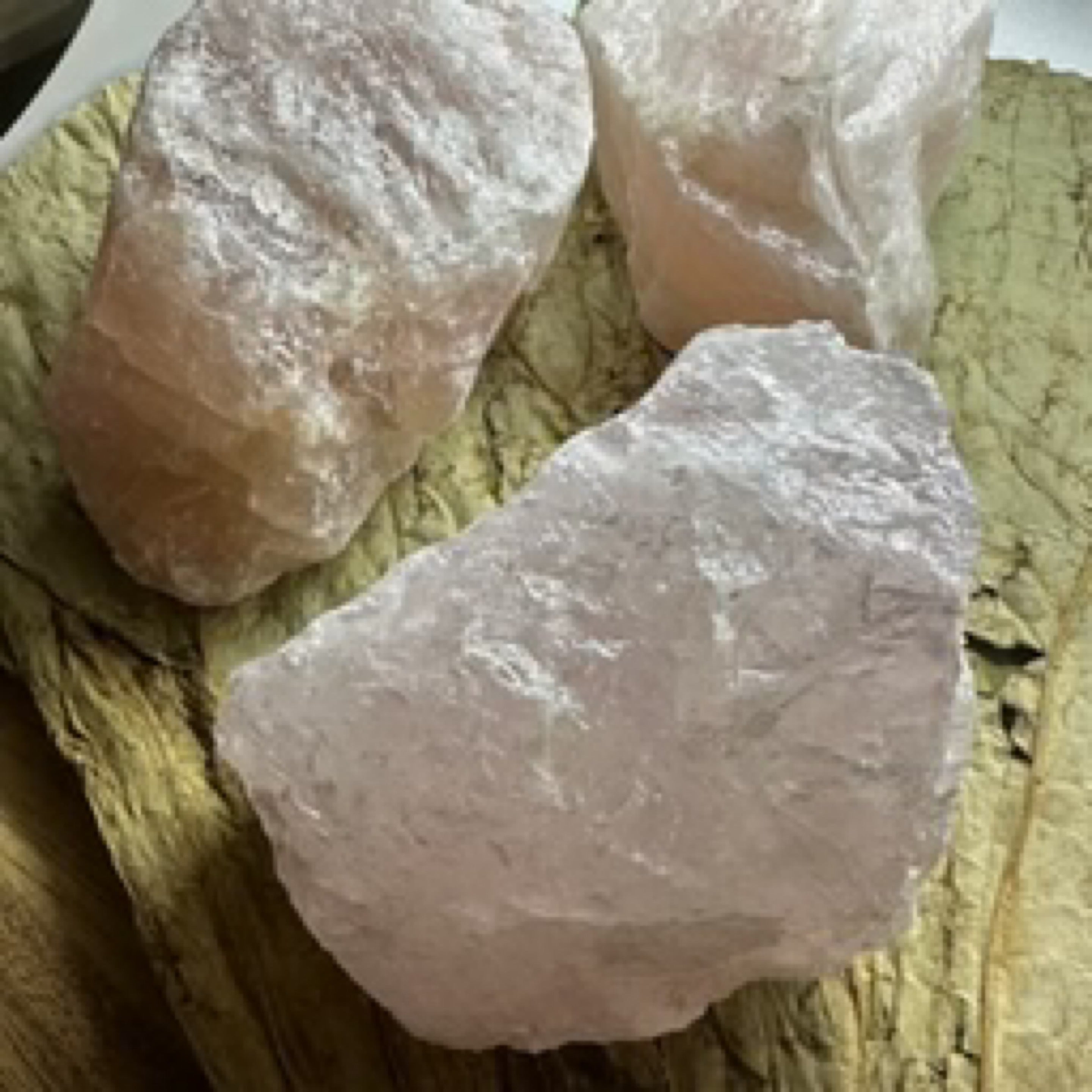 रोज़ क्वार्ट्ज़ रफ़ - मीडियम 811 - 976 ग्राम