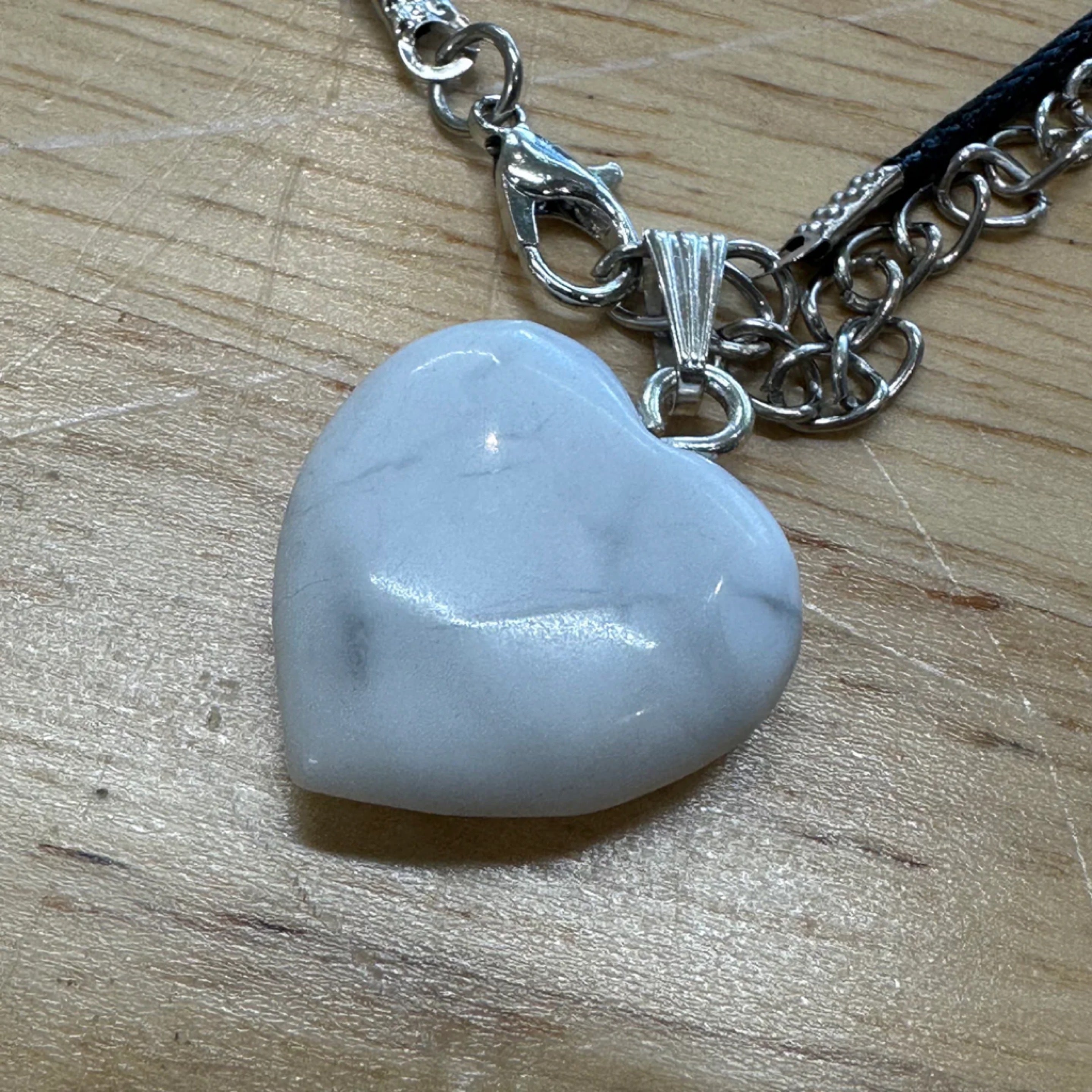 White Howlite - GEMSTONE HEART PENDANT