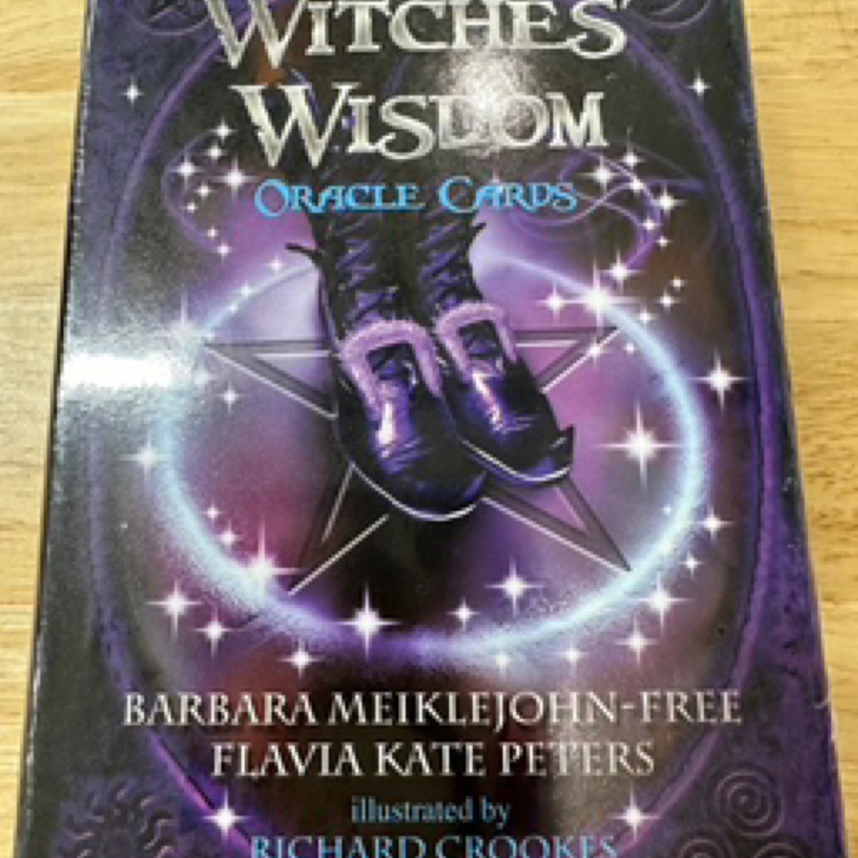 Witches' Wisdom Oracle Cards By: Barbara Meiklejohn-Free, Flavia Kate Peters