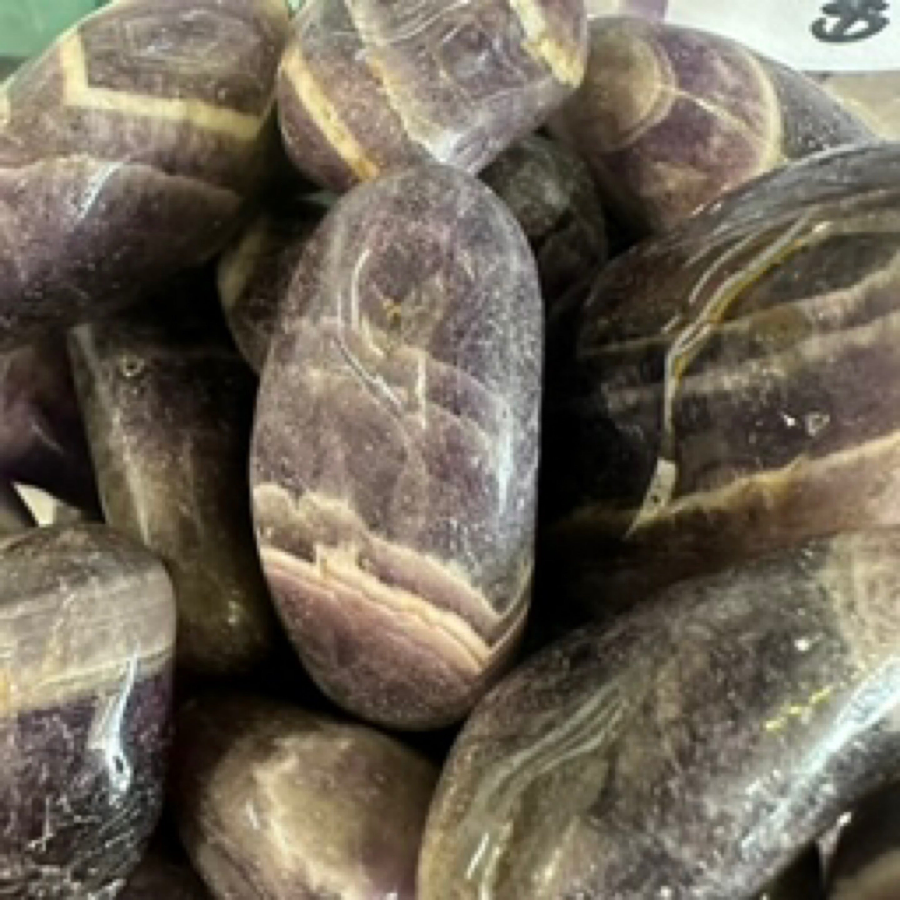 Amethyst Tumble Stones Chevron