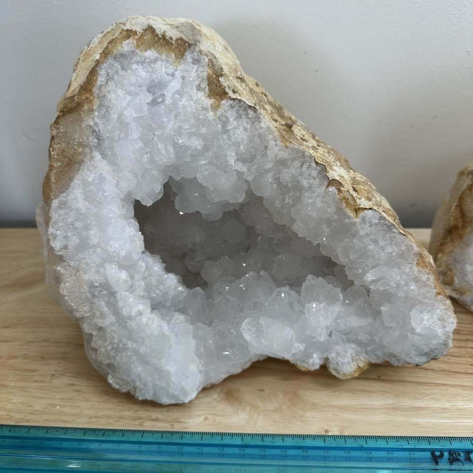 प्राकृतिक क्वार्ट्ज जियोड 4.48 किग्रा