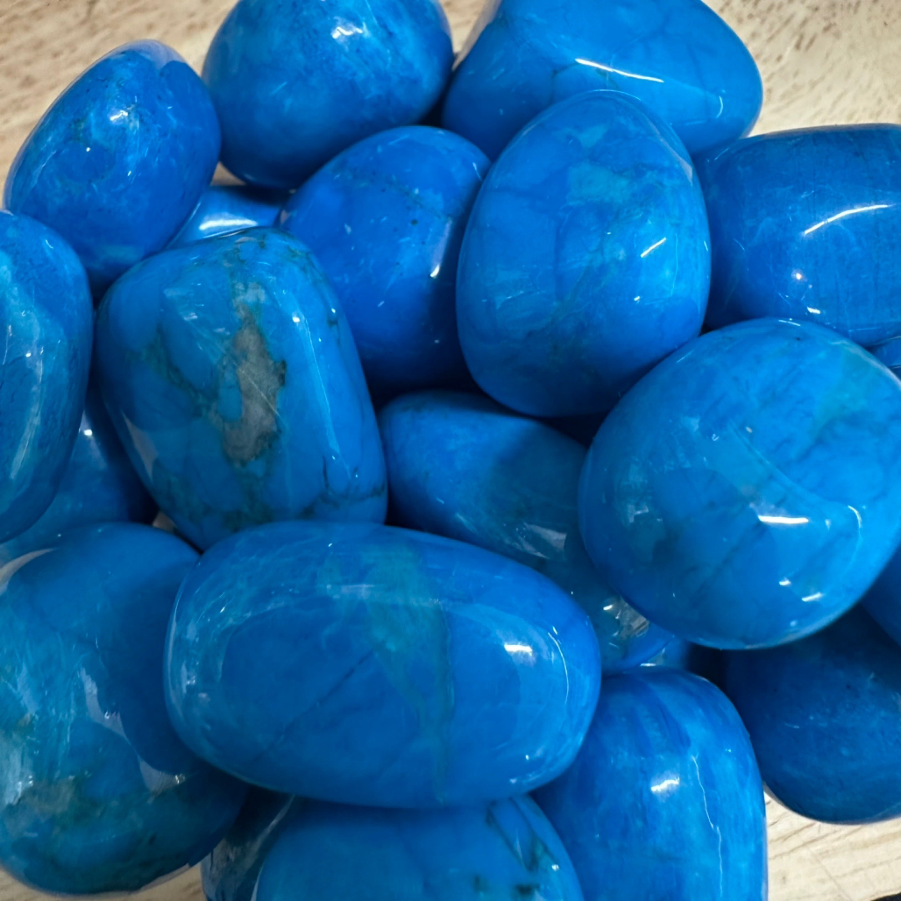 Blue Howlite - COMMUNICATION - Tumble Stone