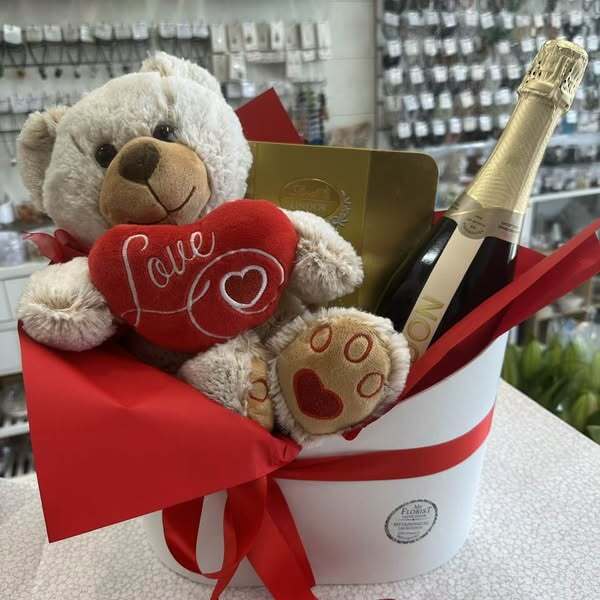 Chandon, Lindor & Love Hamper