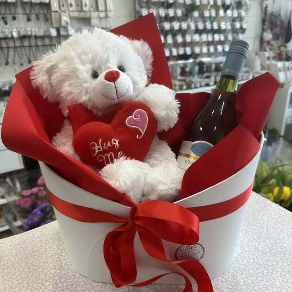 Hug Me Bear & Chardonny Hamper