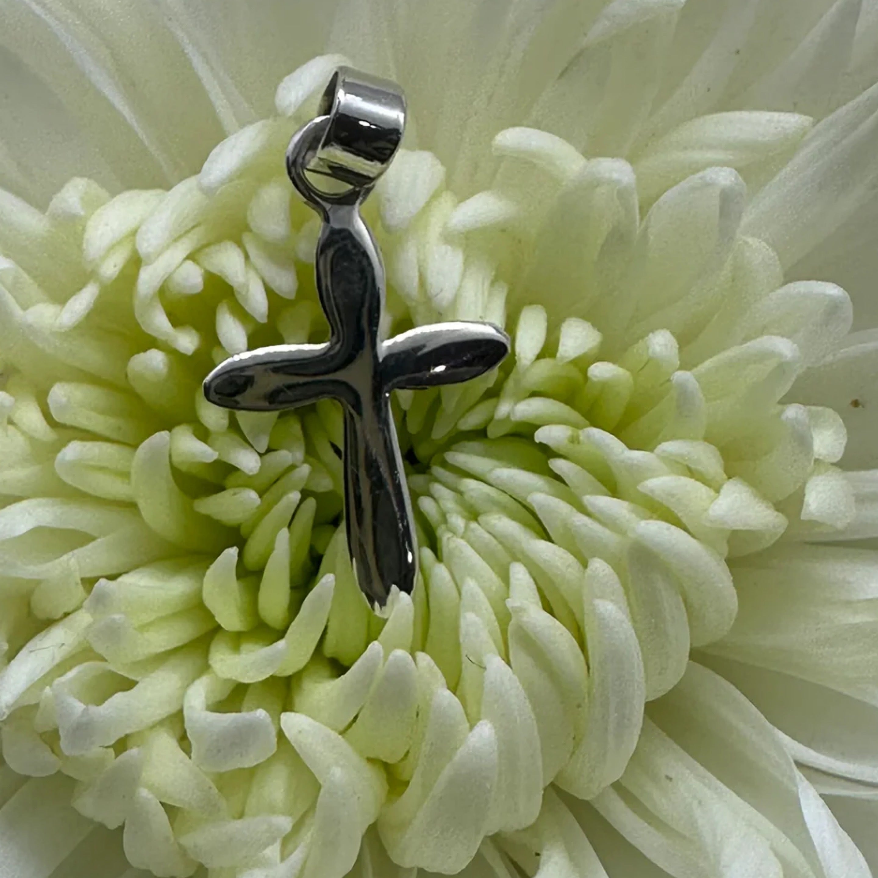 Cross Pendant Petite - 925 Sterling Silver
