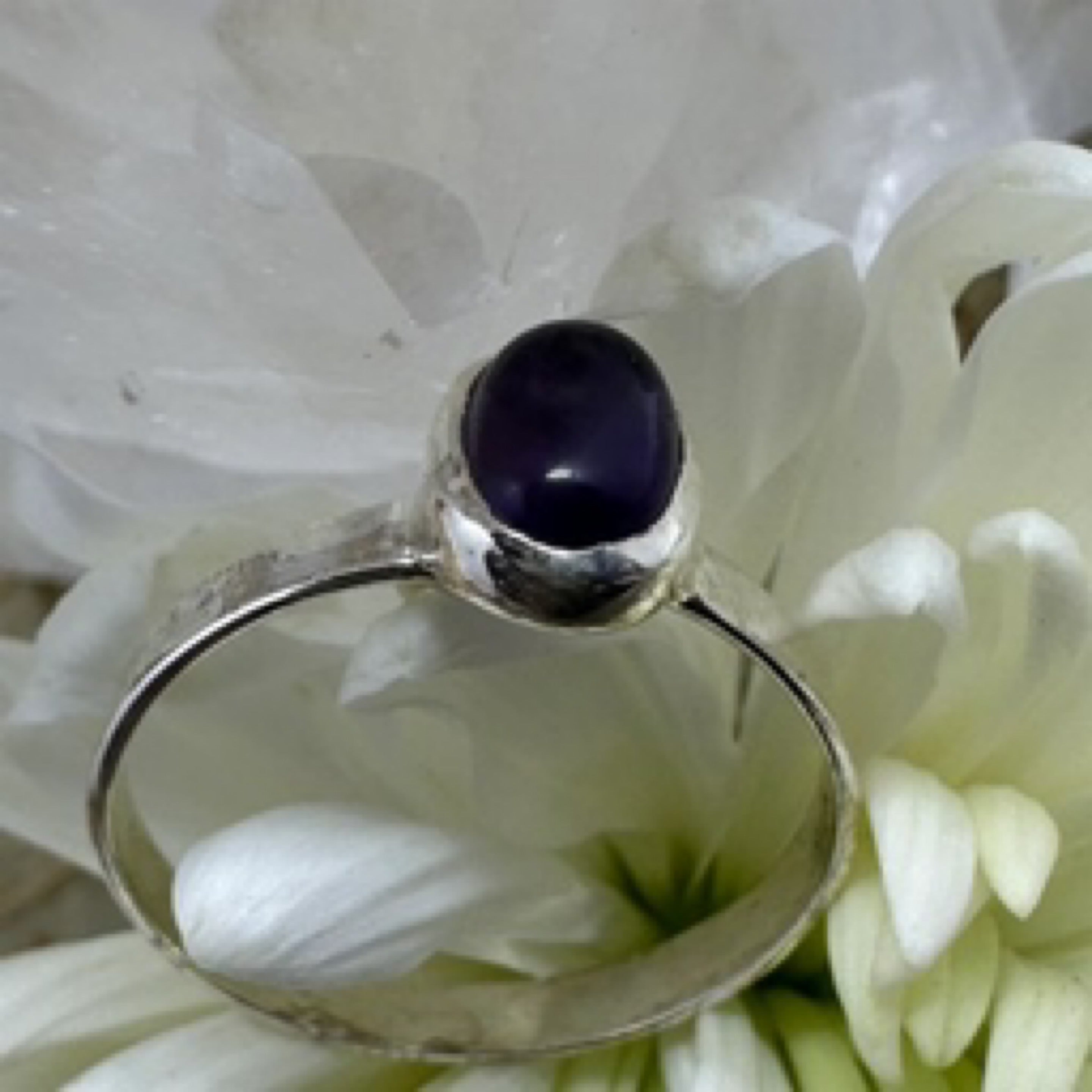 Amethyst Sterling 925 Silver Ring - Size 8 - Quality Gemstone Jewellery