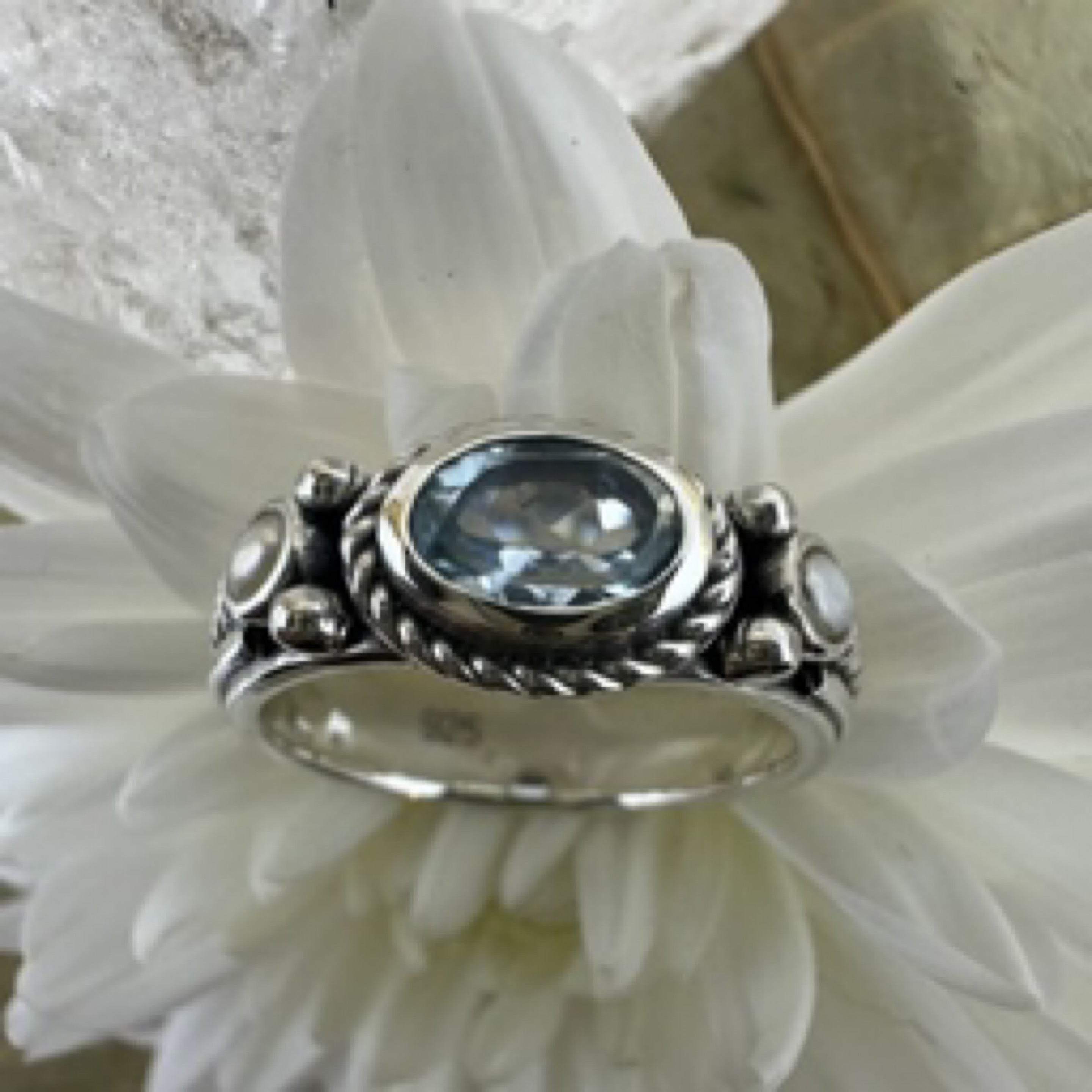 Blue Topaz Oval with Pearls 925 Sterling Silver Ring - Size 7 - Quality Gemstone Jewellery