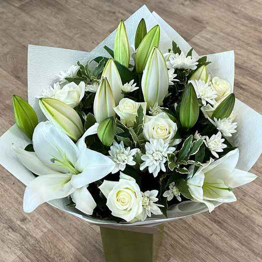 White Bouquet of flowers